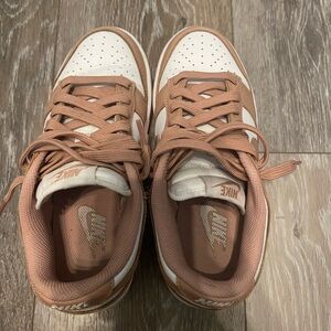 Nike womens dunk lows Rose Whisper trainers